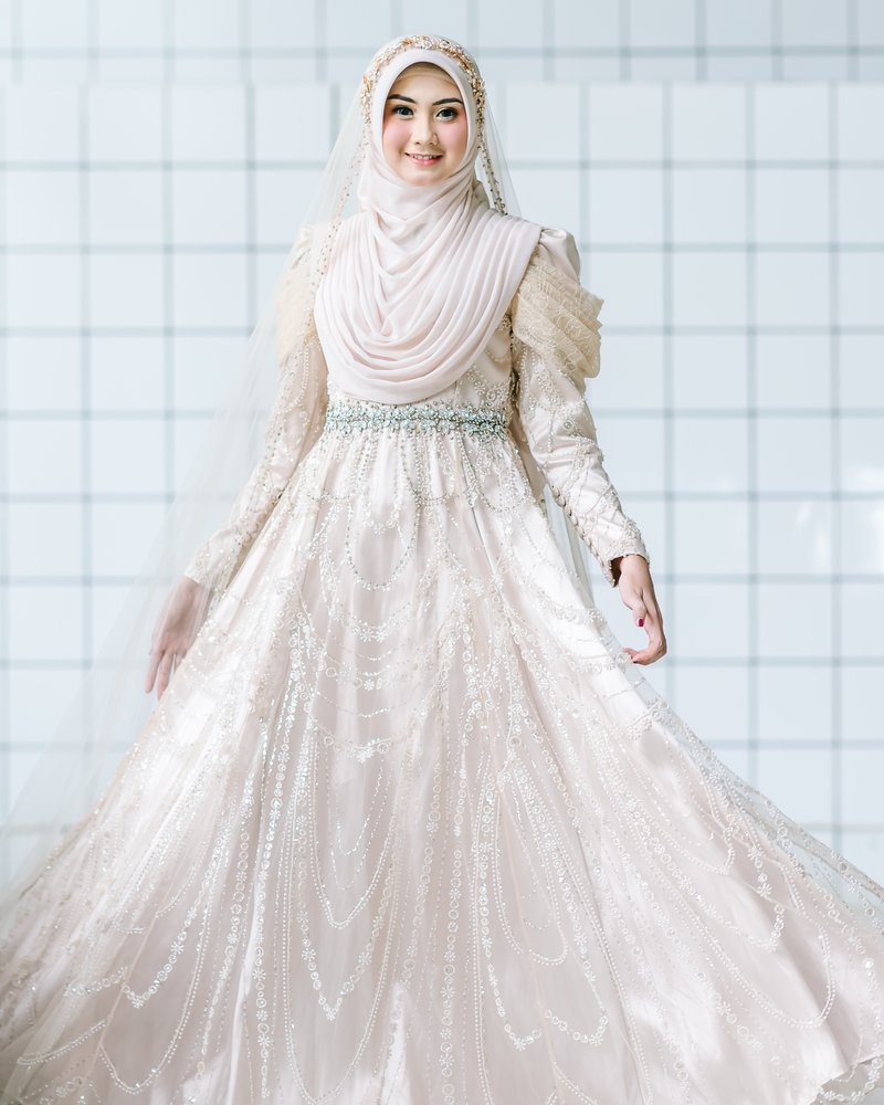 Dress Cream Nindia