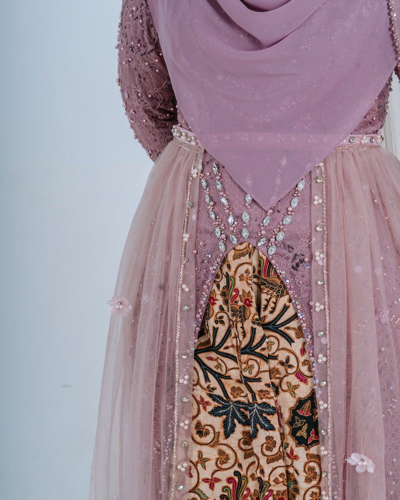 Kebaya Demova