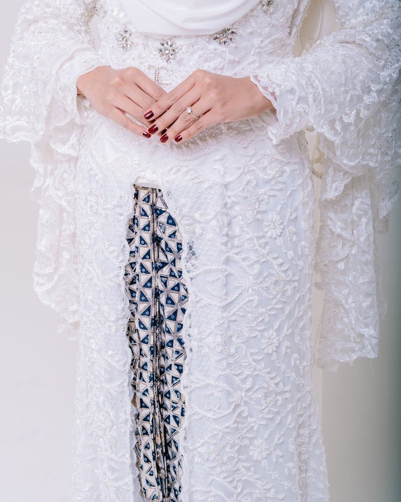 Kebaya BW Lengan Terompet