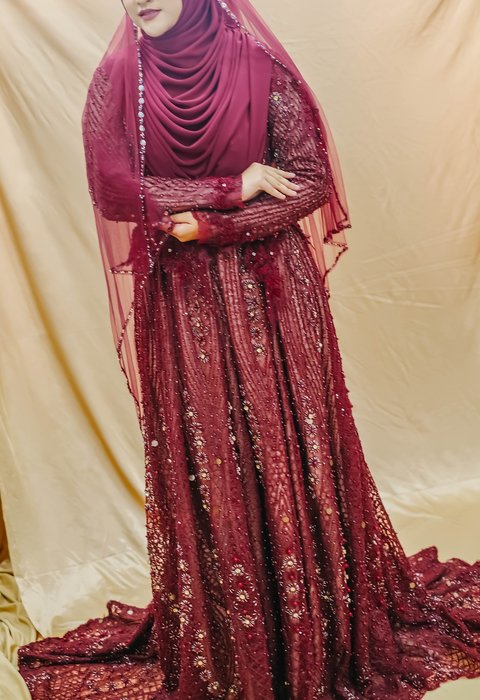 Dress Maroon Cream