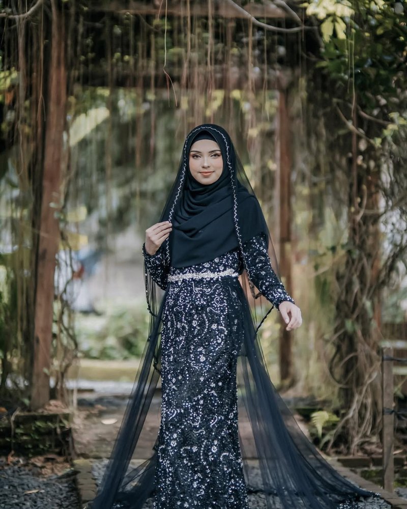 Dress Hitam Slim
