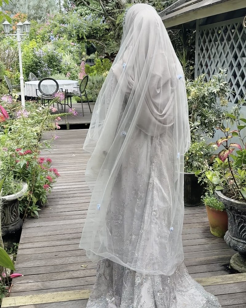 Silvera Dress